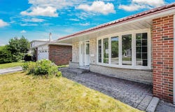 3 Glendower Circuit, Toronto, Ontario M1T2Y9