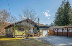 23 Bracken Parkway, Squamish, British Columbia V0N 1T0