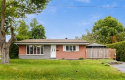 4120 Rue Vincent, Pierrefonds-Roxboro, QC H9J1W7, CA, Pierrefonds-Roxboro, Quebec H9J1W7