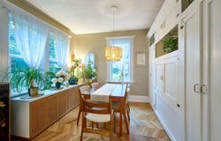 221 W 23RD STREET, North Vancouver, British Columbia V7M