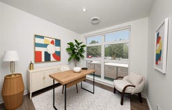 9570 Fifth St, Sidney, British Columbia V8L 2W5