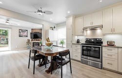 1 Jeffrey Street, Brampton, Ontario L6S2M9