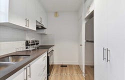 Upper - 35 Ingleside Drive, Toronto, Ontario M3K1V2
