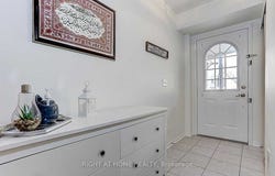 16 Pat Brooks Terrace, Toronto, Ontario M1P5G6
