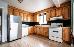 30-32 Rue Notre-Dame E., Rimouski, Quebec G5L1Z3
