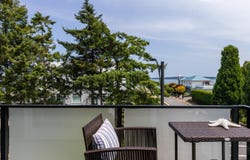 2526 Bevan Ave, Sidney, British Columbia V8L1W3
