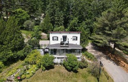 1926Z Ch. du Village, Mont-Tremblant, Quebec J8E 1K4