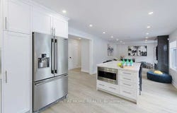 413 Mathews Court, Newmarket, Ontario L3X1C8