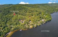 33 310e Avenue, Saint-Hippolyte, Quebec J8A 2W8