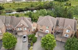 27 Larissa Court, Vaughan, Ontario L6A2K8