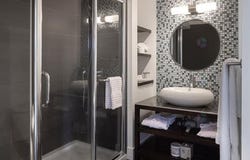 39 Ch. Fridolin-Simard 203, Estérel, Quebec J0T 1E0