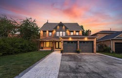 1186 Glenashton Drive, Oakville, Ontario L6H5L7