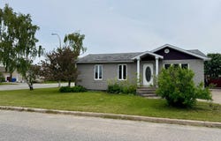 89 Rue Chambers, Sept-Îles, QC G4R4W5, CA, Sept-Îles, Quebec G4R4W5
