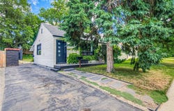 102 Spadina Road E, Kitchener, Ontario N2M 3X4