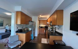 135 Hartford Crescent, Newmarket, Ontario L3X2Z4