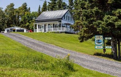 232 Rue Leclerc, Baie-Sainte-Catherine, Quebec J0T 1A0