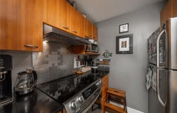 555 Chatham St, Victoria, British Columbia V8T1E1