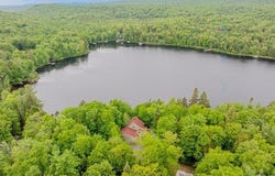 Ch. du Lac-Veillette S., Lac-aux-Sables, Quebec G0X1M0