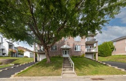 802 Rue des Calcédoines, Charlesbourg, Quebec G2L2N1