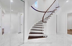 21 Lucania Place, Toronto, Ontario M1W3V3