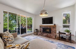 2410 Cornwall Avenue 204, Vancouver, British Columbia V6K 1B8