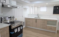 5436 Edencroft Crescent, Mississauga, Ontario L5M4M7