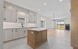 34 Marie Street Street, Fonthill, Ontario L0S1E1
