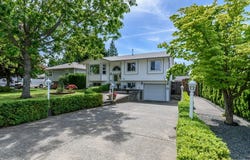 2267 Nitnat Pl, Courtenay, British Columbia V9N 9E4