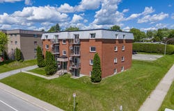 708 13e Avenue N., Fleurimont, Quebec J1E2Y8