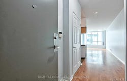 1018 - 230 Queens Quay W, Toronto, Ontario M5J2Y7