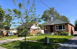 75 Pontiac Avenue, Oshawa, Ontario L1G3M1