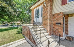 2 Rushmore Crescent, Brampton, Ontario L6Z1R2