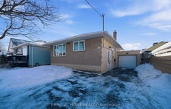 708 Carnegie Avenue, Oshawa, Ontario L1G4R6