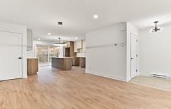 450 Rue du Muscat, Sainte-Marthe-sur-le-Lac, Quebec J0N1P0