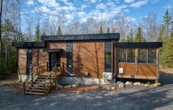 376 Ch. du Lac-Lili, Chertsey, Quebec J0E 1X0