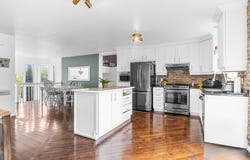 1006 Rue Pépin, Magog, Quebec J1X3W2