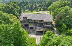 8 Cachet Parkway, Markham, Ontario L6C1G8