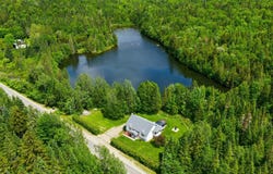 60 Ch. de Val-des-Lacs, Val-des-Lacs, Quebec J0T2P0