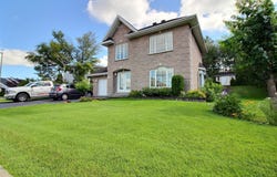 284 Rue Émile-Nelligan, Chicoutimi, QC G7J4Z1, CA, Chicoutimi, Quebec G7J4Z1