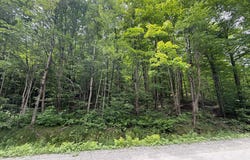 Ch. du Lac-Brompton, Orford, Quebec J1X6L7