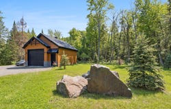 2453 Ch. du Lac-Supérieur, Lac-Supérieur, Quebec J0T 1P0