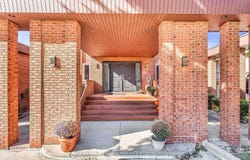 373 Firglen Ridge, Vaughan, Ontario L4L1N6