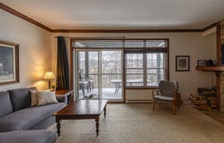 240 Rue du Mont-Plaisant 7, Mont-Tremblant, Quebec J8E 1L2