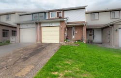 74 Burns Circle, Barrie, Ontario L4N5J8