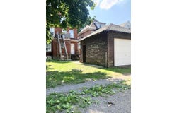 24 Spadina Avenue W, Hamilton, Ontario L8M2W9