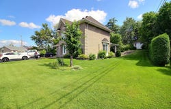 284 Rue Émile-Nelligan, Chicoutimi, QC G7J4Z1, CA, Chicoutimi, Quebec G7J4Z1