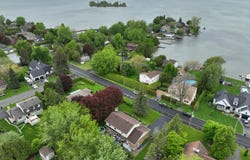 687 Rue St-Jean-Baptiste, Salaberry-de-Valleyfield, QC J6T2C2, CA, Salaberry-de-Valleyfield, Quebec J6T2C2