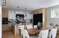 650 Monterey Avenue, Oak Bay, British Columbia V8S4T9
