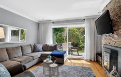 45 Rue De Courcelle, Repentigny, Quebec J5Y3X5