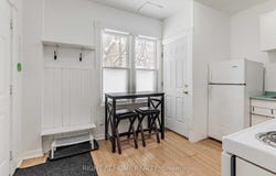 2 - 29 Peel Street, Barrie, Ontario L4M3K9